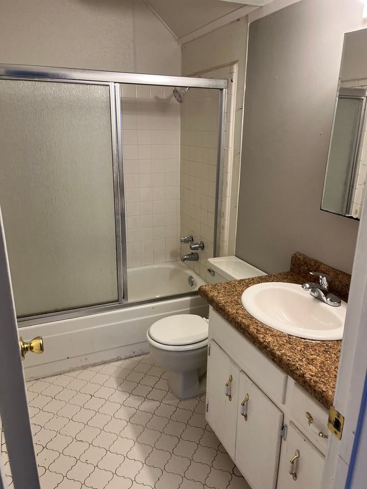 4800 21st Ave E - Photo 4 of 7