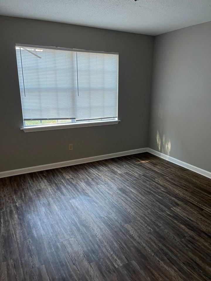 4800 21st Ave E - Photo 5 of 7