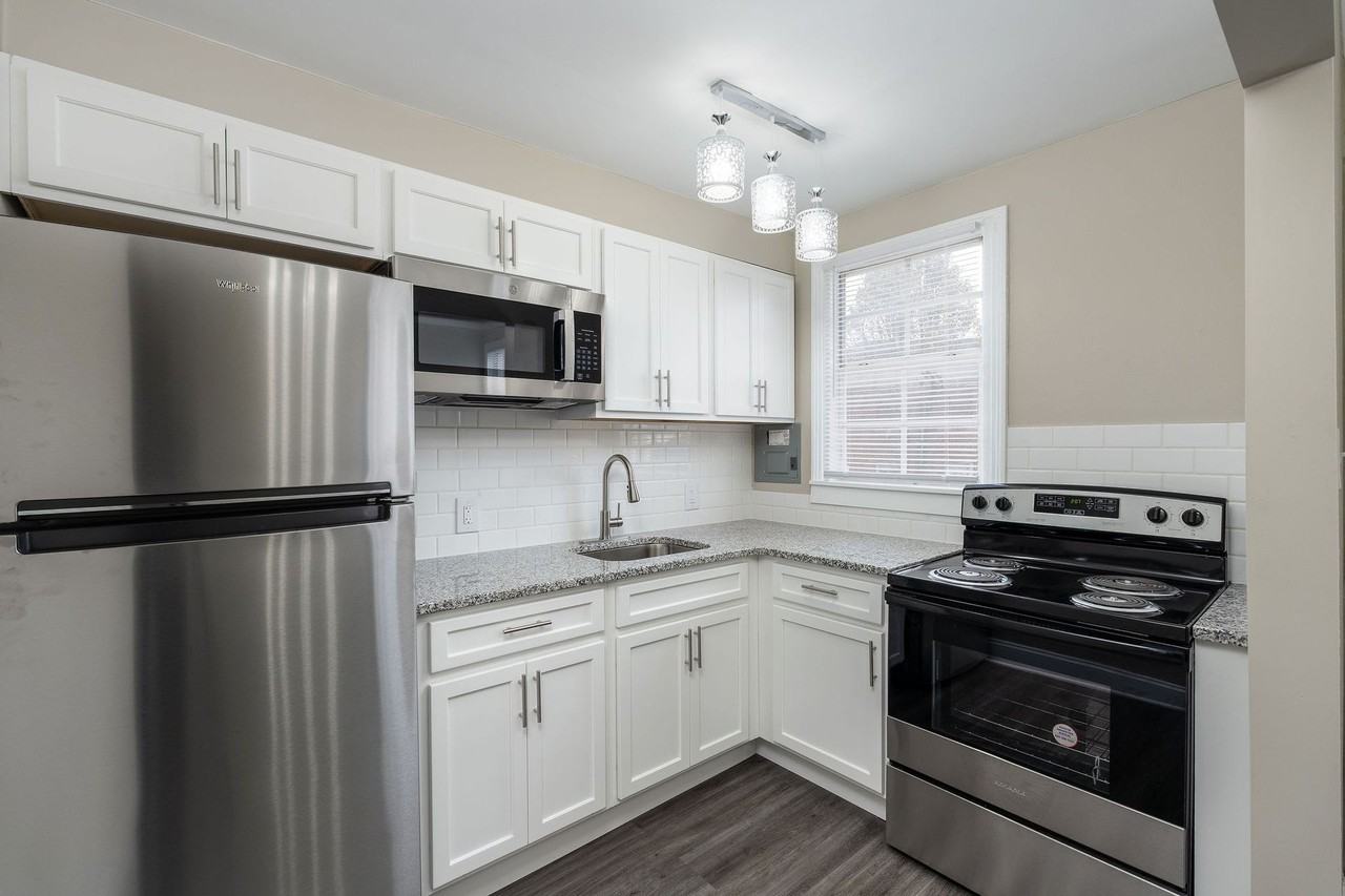 Legacy Apartments - Photo 2 of 13