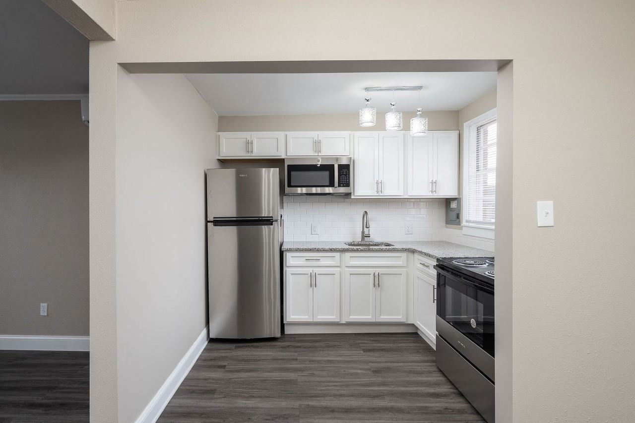 Legacy Apartments - Photo 3 of 13