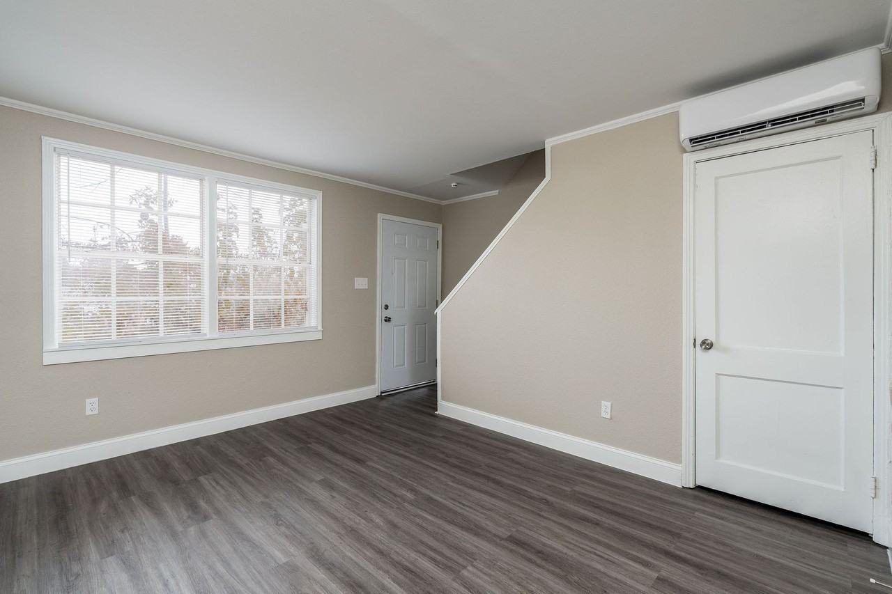 Legacy Apartments - Photo 4 of 13