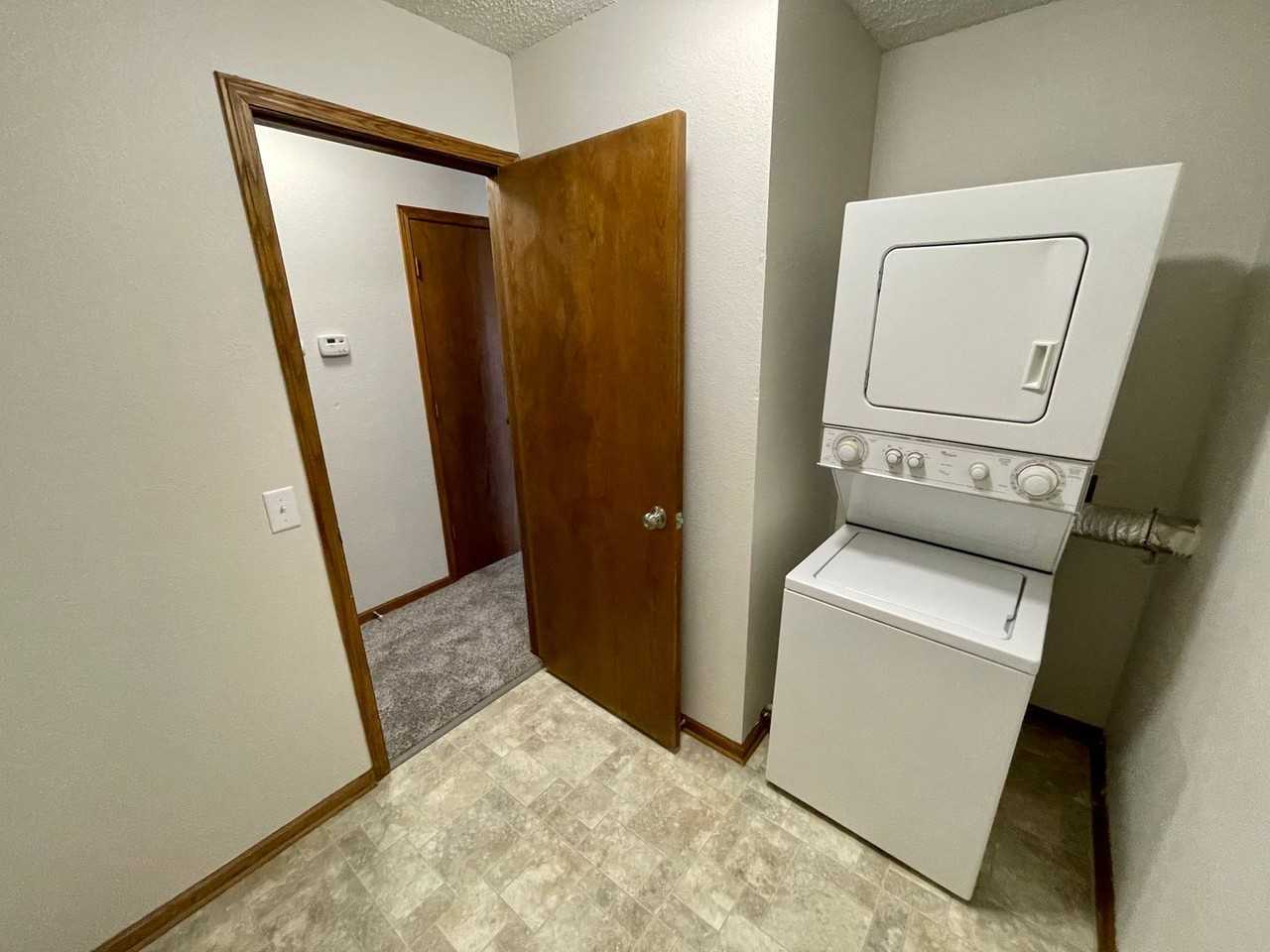 Willow Creek Apartments - Photo 5 of 50