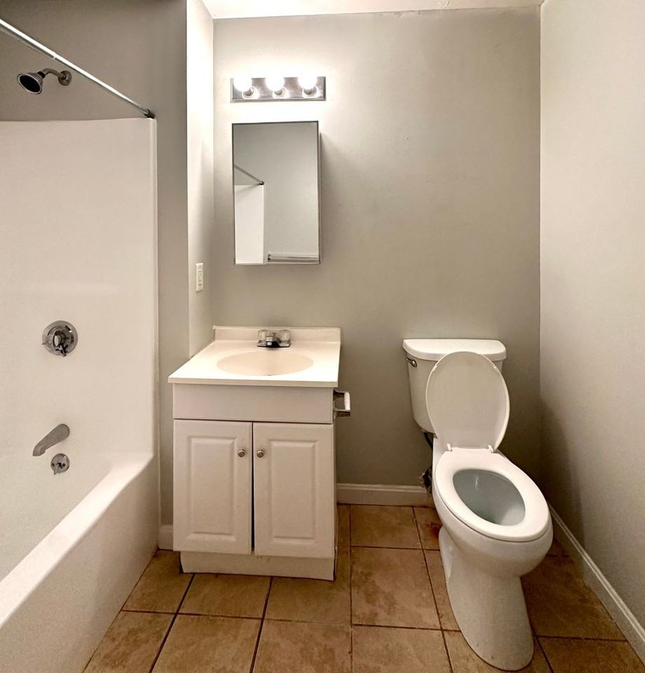 Portside on the Grid - Photo 5 of 12