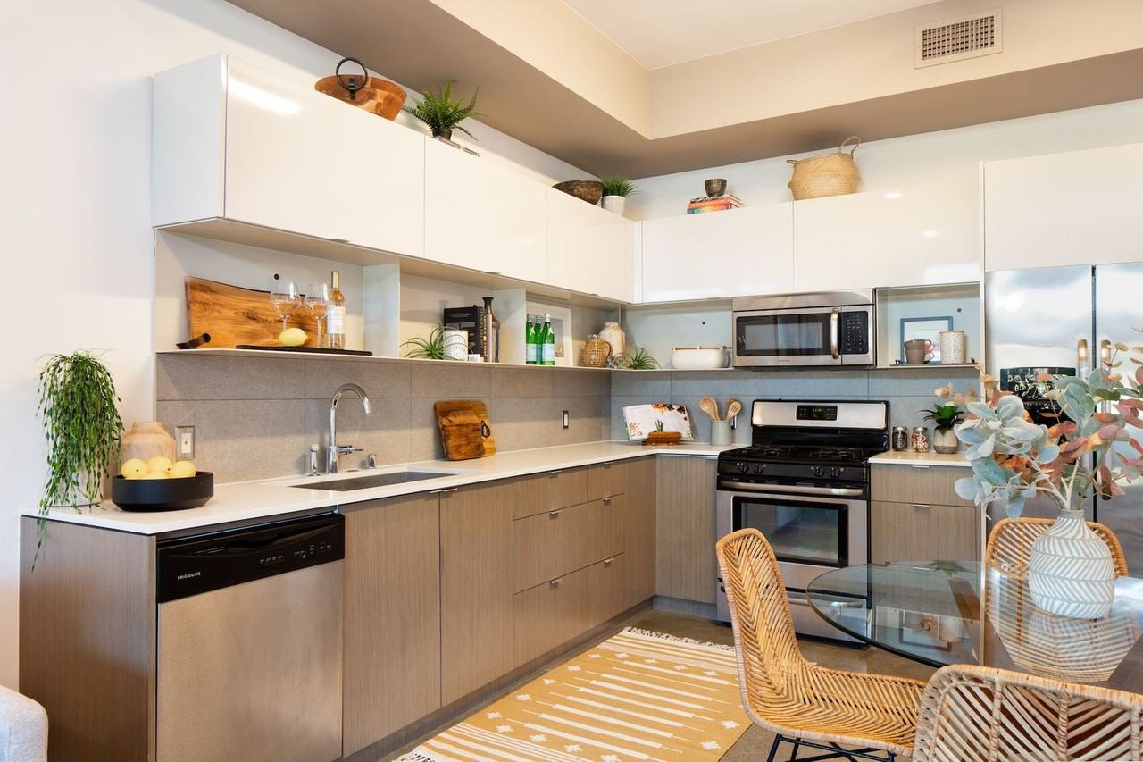 Frame Culver City - Photo 5 of 13