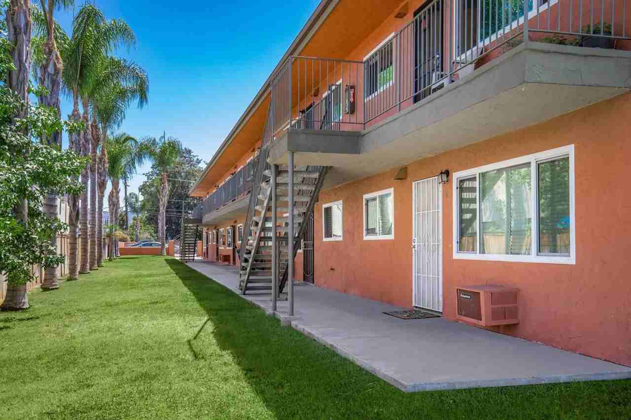 Lila Gardens - Photo 2 of 15