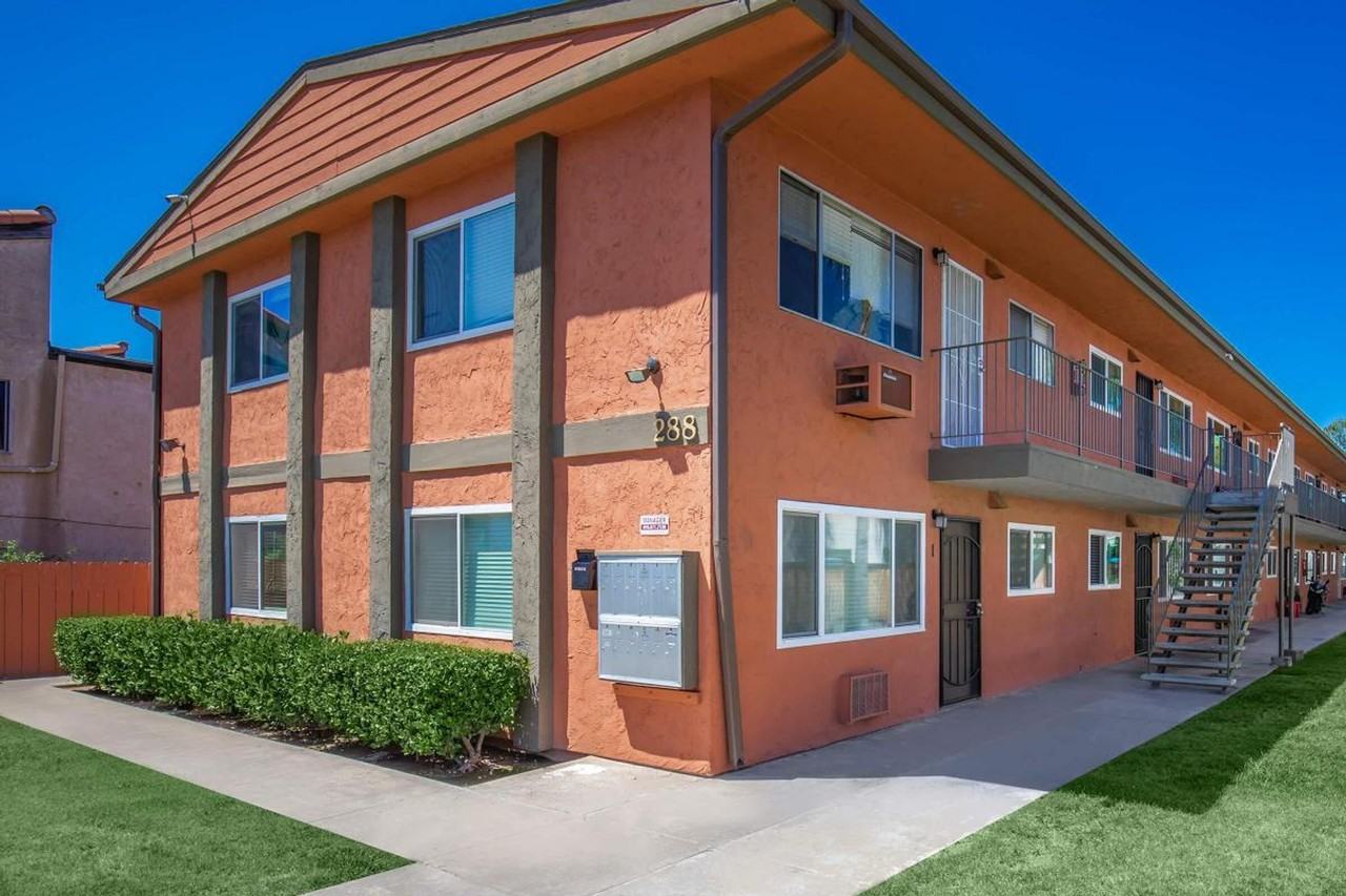 Lila Gardens - Photo 3 of 15