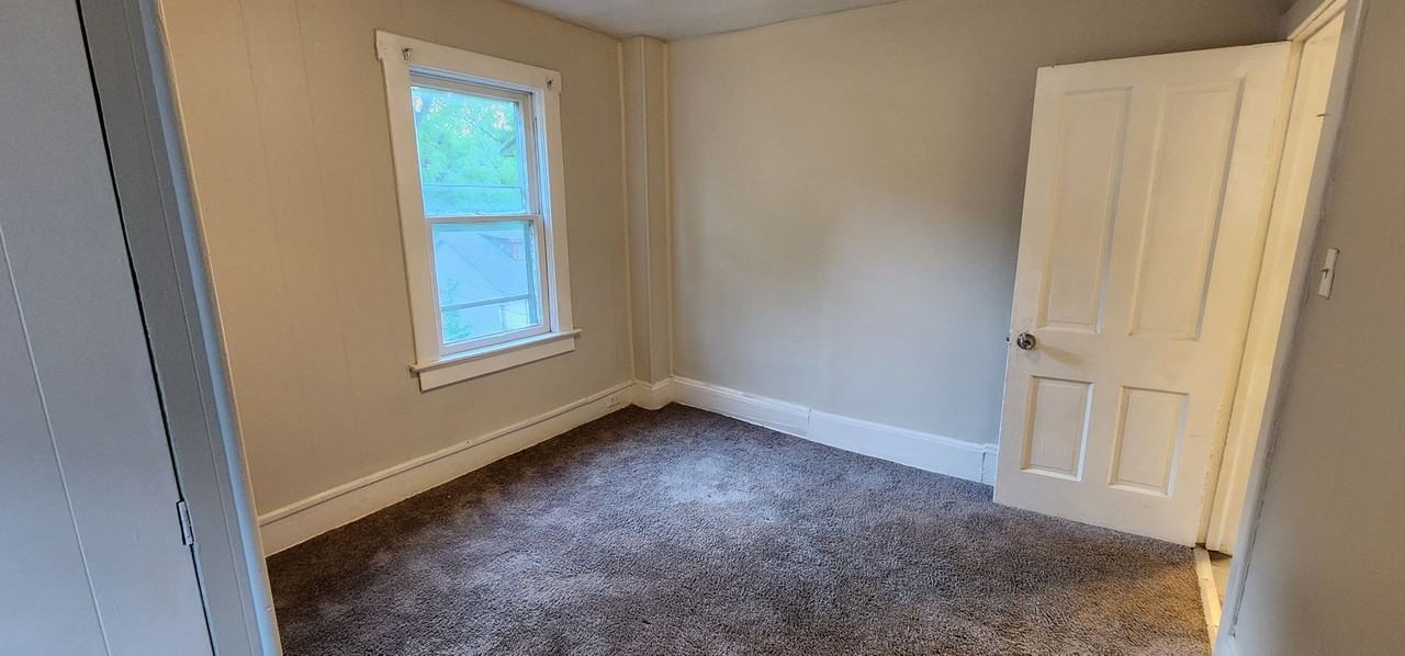 3370 W 135th St - Photo 2 of 16