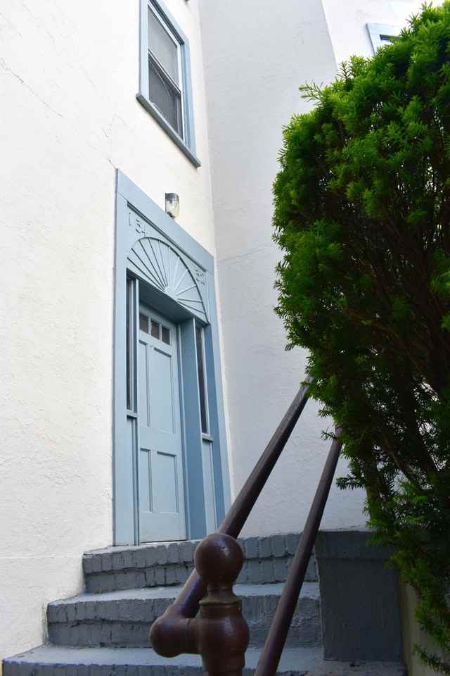 Blair Crescent Apartment Homes - Photo 3 of 3