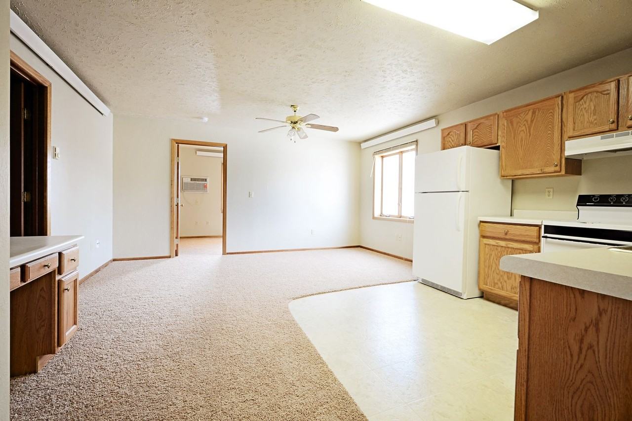 Ellington Apartments - Photo 2 of 7