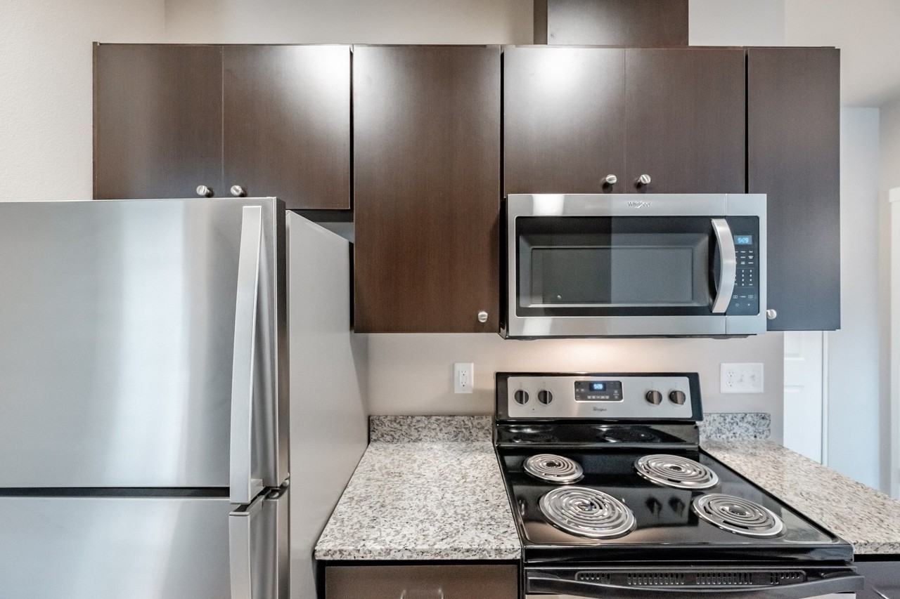 Hickory Hollow Apartments - Photo 4 of 24