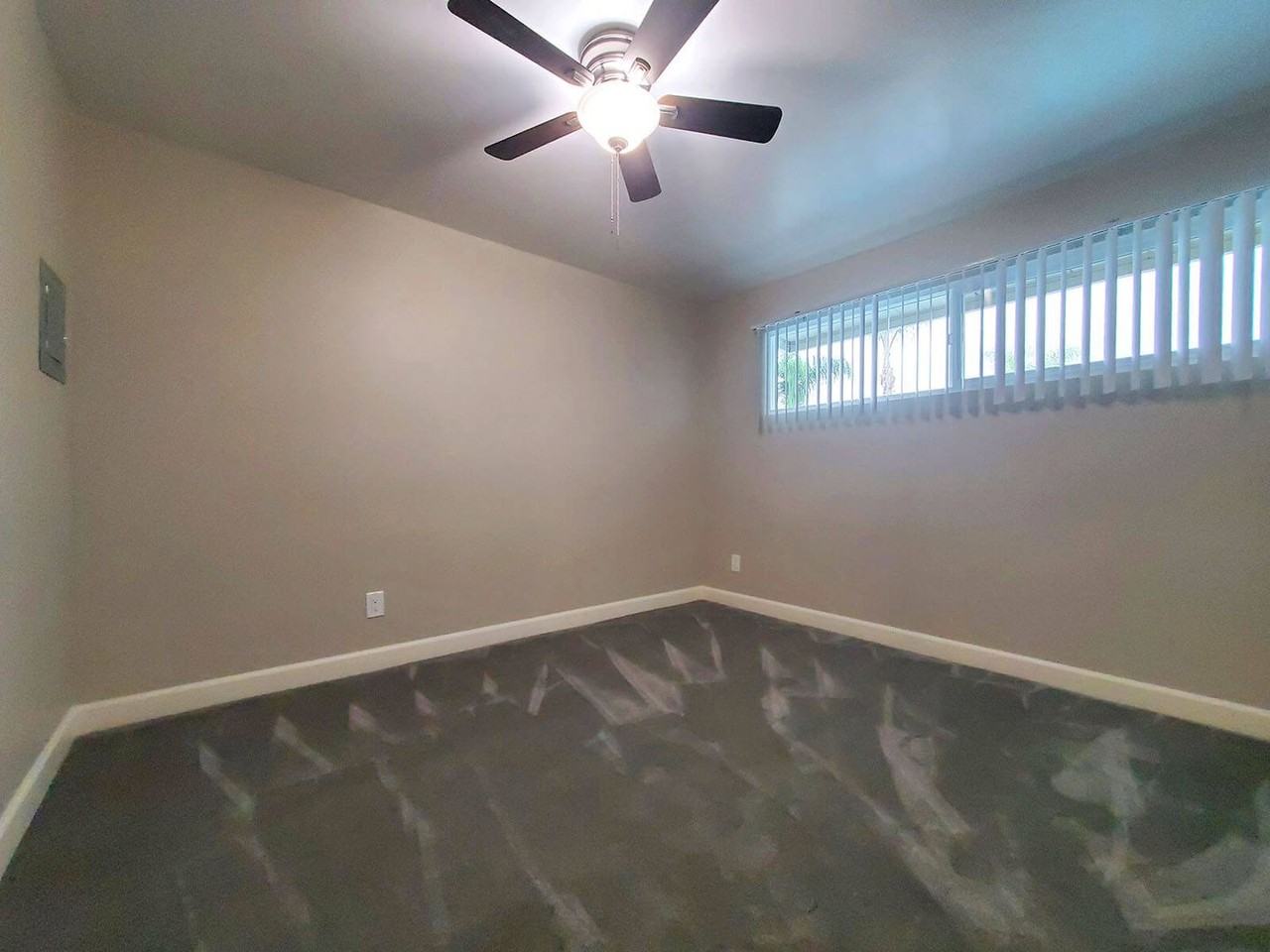 215 H Street - Photo 6 of 19