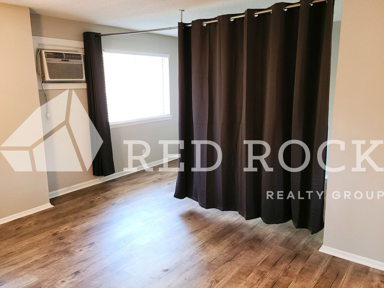 Rivergate - Photo 4 of 25