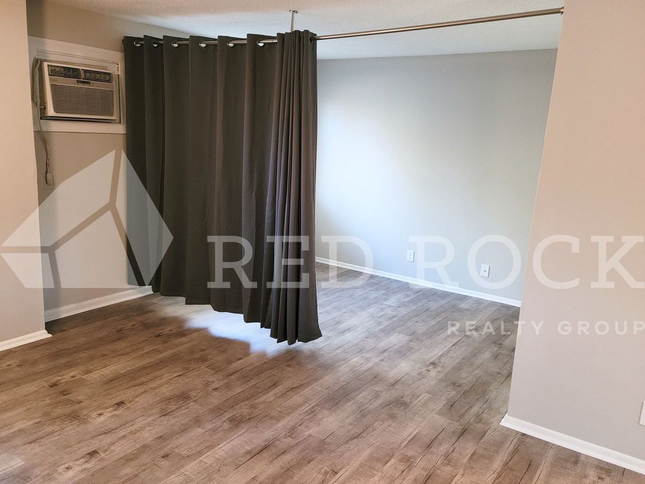 Rivergate - Photo 5 of 25