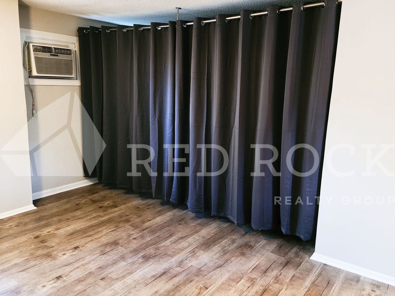 Rivergate - Photo 6 of 25