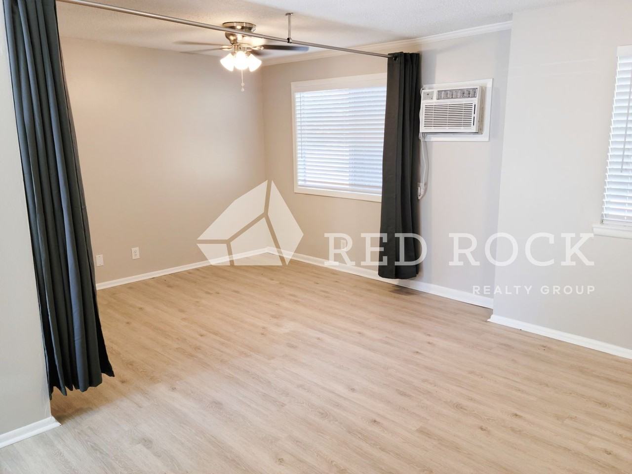 Rivergate - Photo 7 of 25