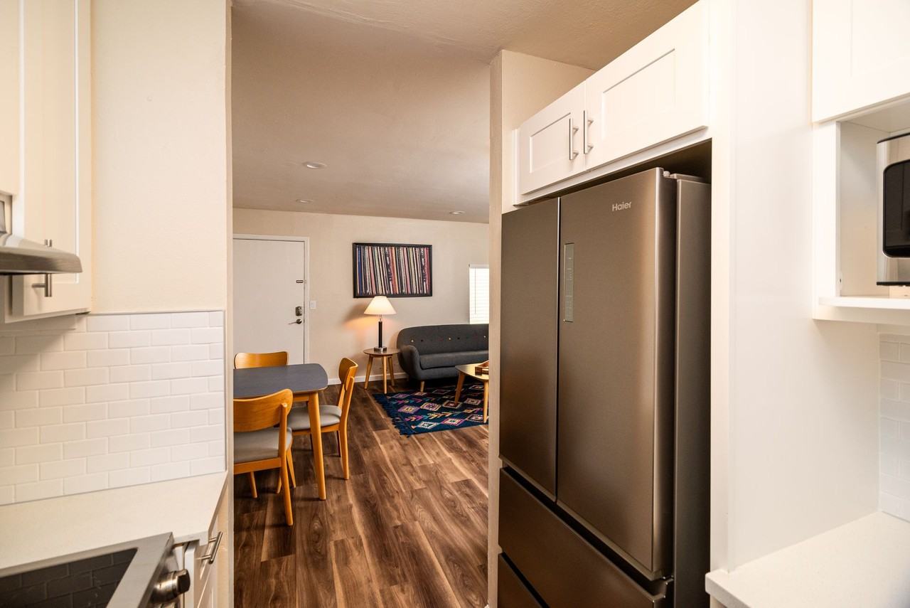 Union On Bellevue - Photo 6 of 34