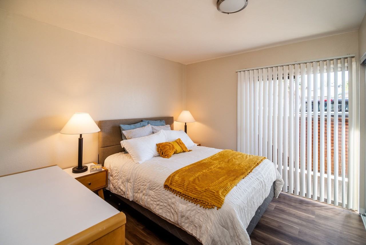 Union On Bellevue - Photo 4 of 34