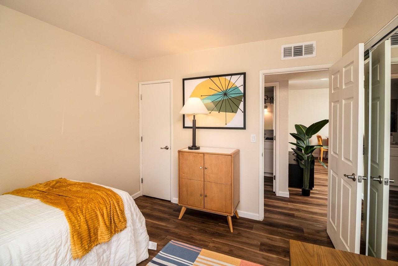 Union On Bellevue - Photo 7 of 34