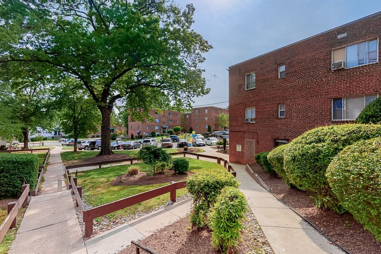 The Woods at Hillcrest - Photo 7 of 17