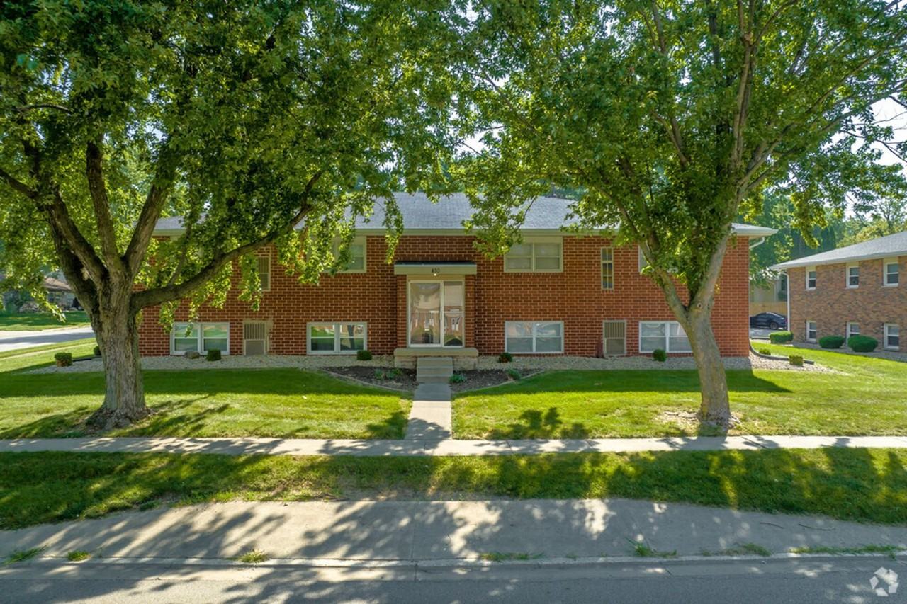 Pinecrest Apartments - Photo 5 of 7