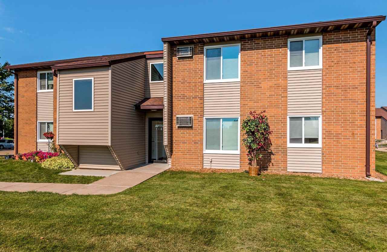 Indianola Park II Apartments - Photo 2 of 4