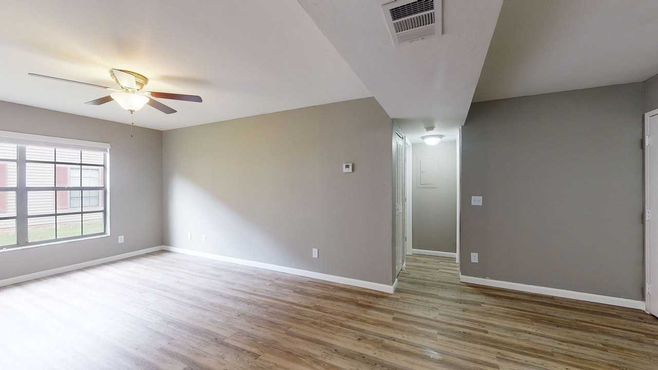 Seville Apartments. A Beautiful apartments is waiting for you to make it a Home. Great Specials Today! - Photo 6 of 20