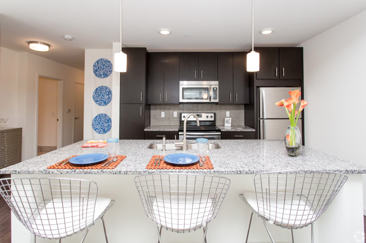 Metreau Apartments - Photo 6 of 50