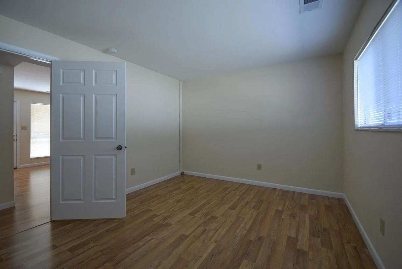 828 W. Dixie Street - Photo 5 of 7