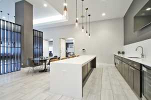 featured image of 998 Church St