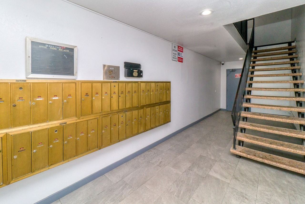 Please visit our beautiful, Newly Renovated Spacious Studio Apartment - Photo 5 of 17