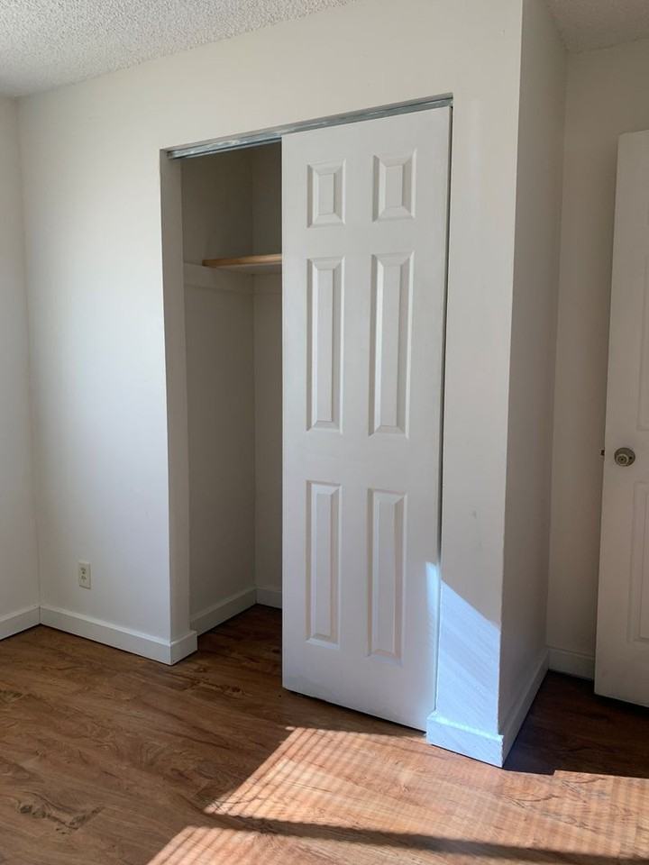 Sommerset Apartments - Photo 5 of 7