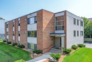 featured image of 3925 W 31st St