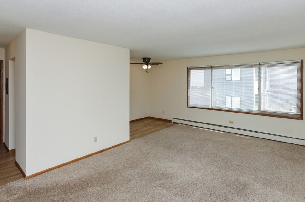 3925 W. 31st St. - Photo 2 of 8