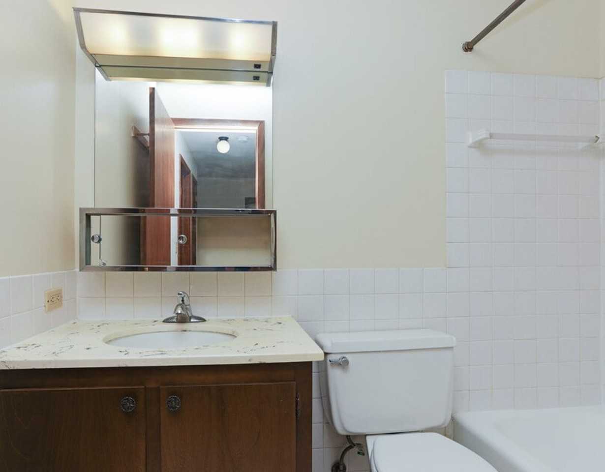 3925 W. 31st St. - Photo 6 of 8