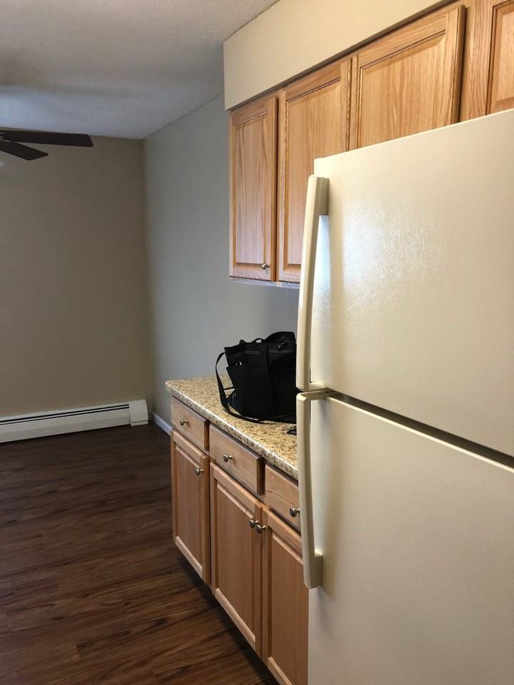 2038 9th St - Photo 4 of 12