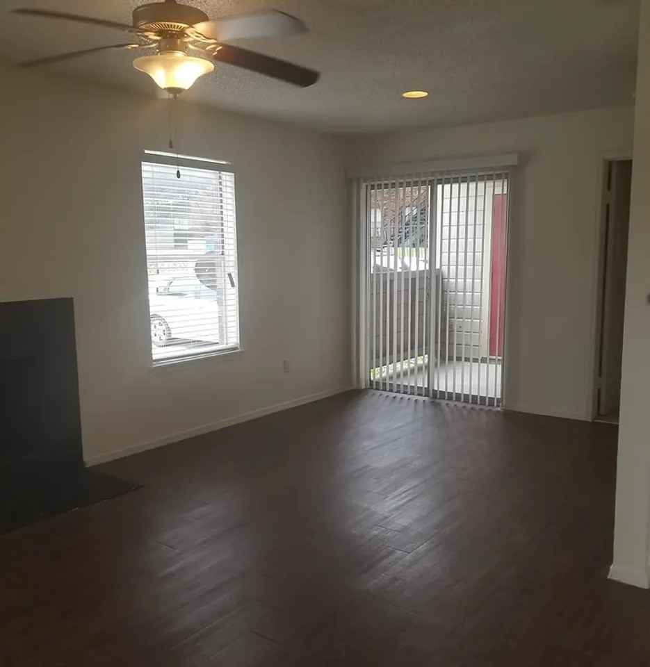 Sugar Creek Apartments (5/25) - Photo 4 of 4