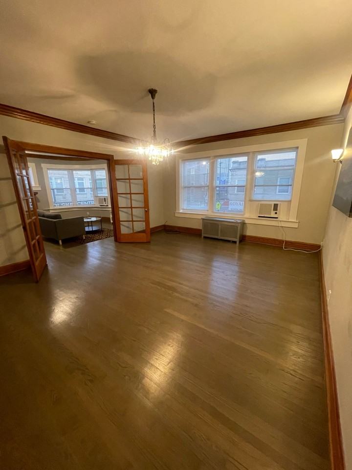 2996 N Ridgeway Ave - Photo 2 of 21