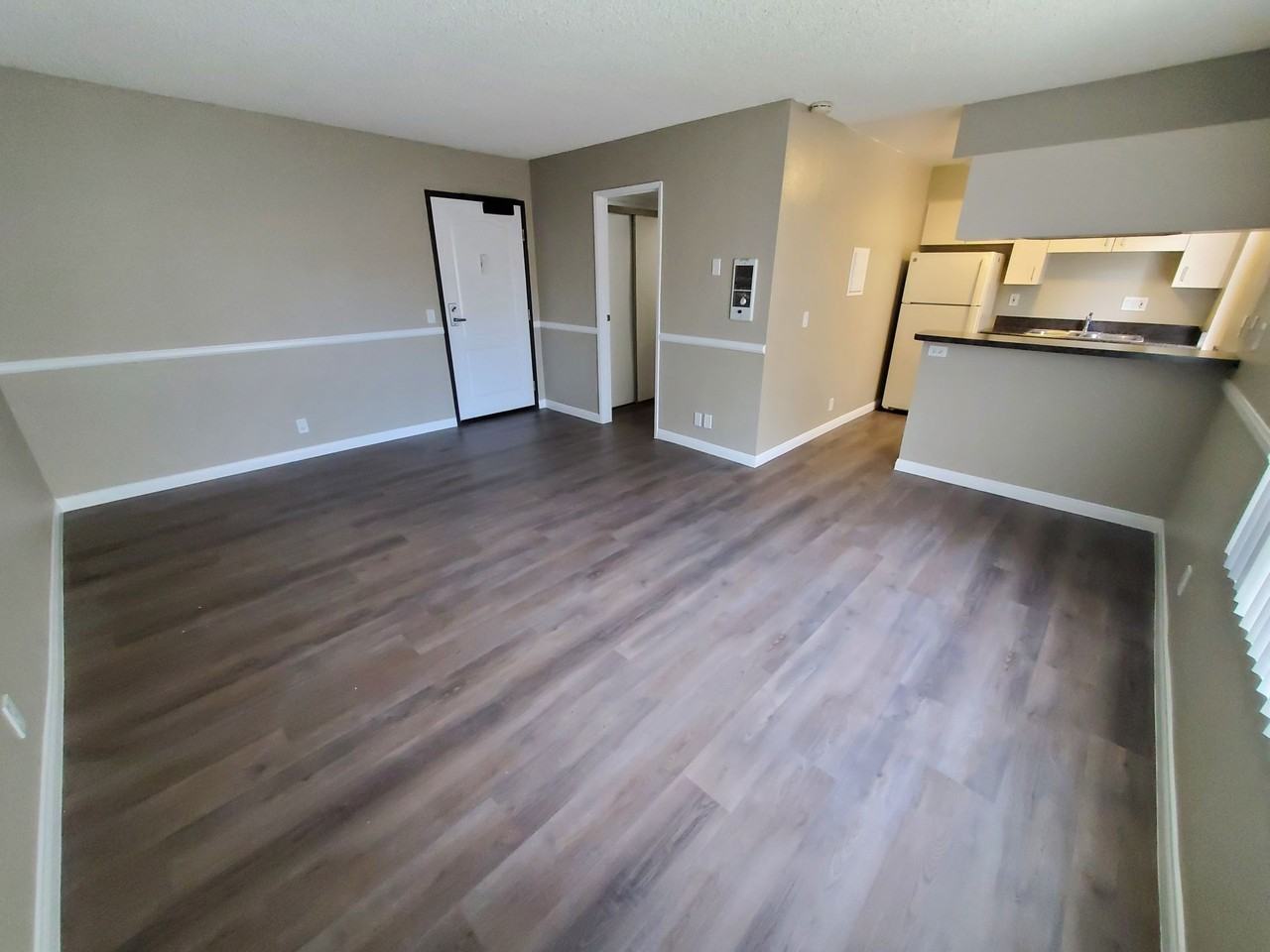 1750 Gina Dr - Photo 2 of 23