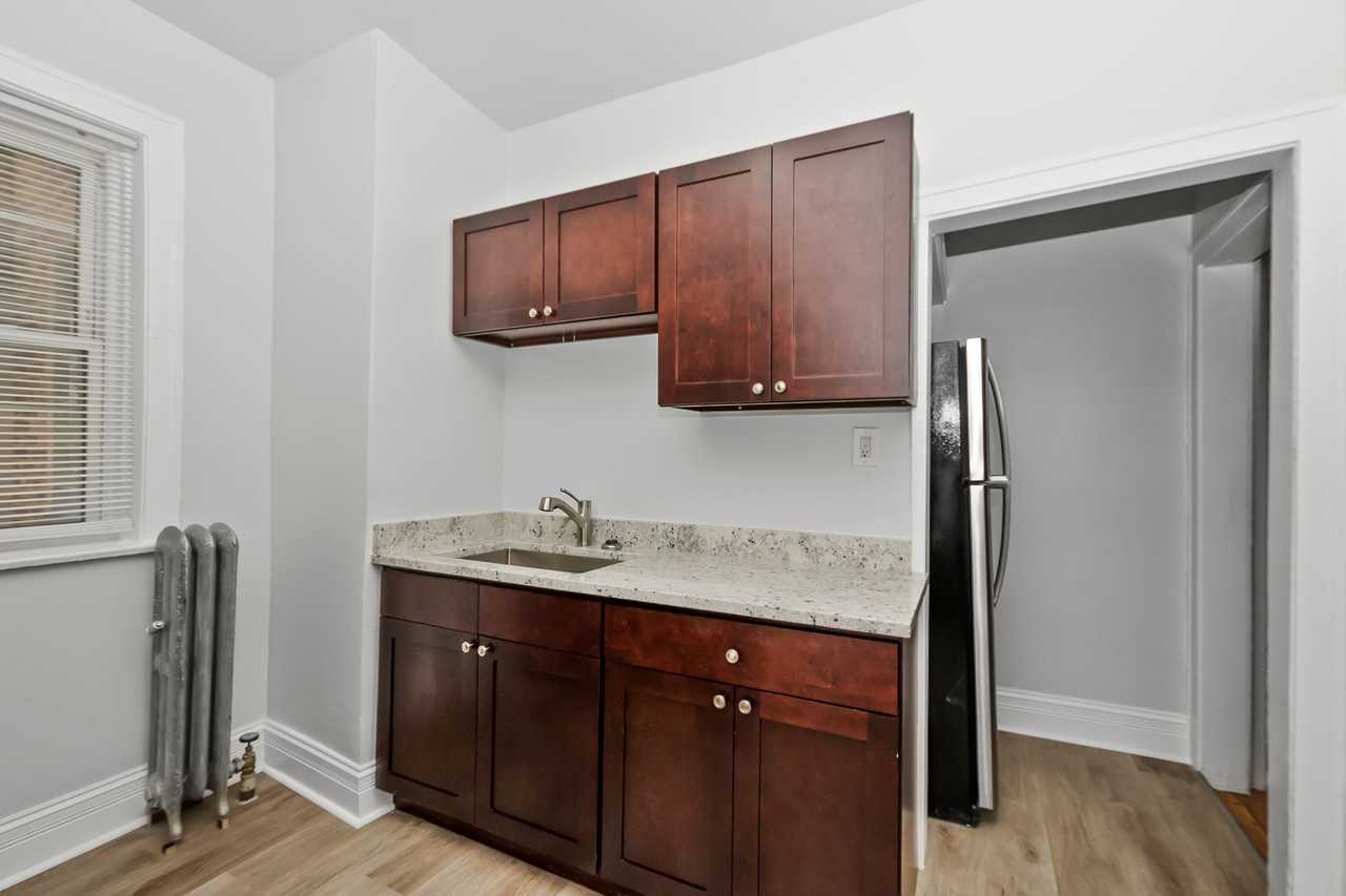 11201 S. King Drive - Photo 3 of 12