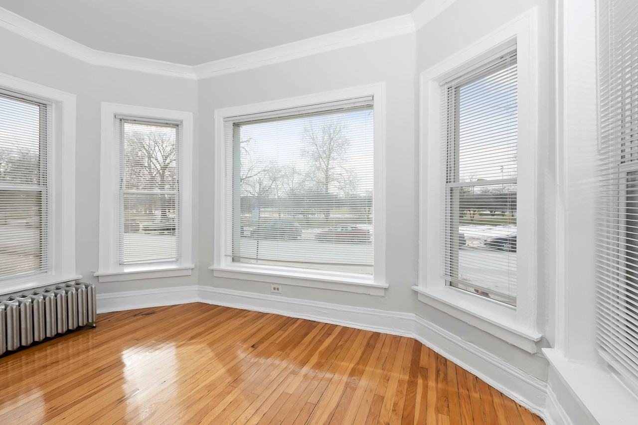 11201 S. King Drive - Photo 5 of 12