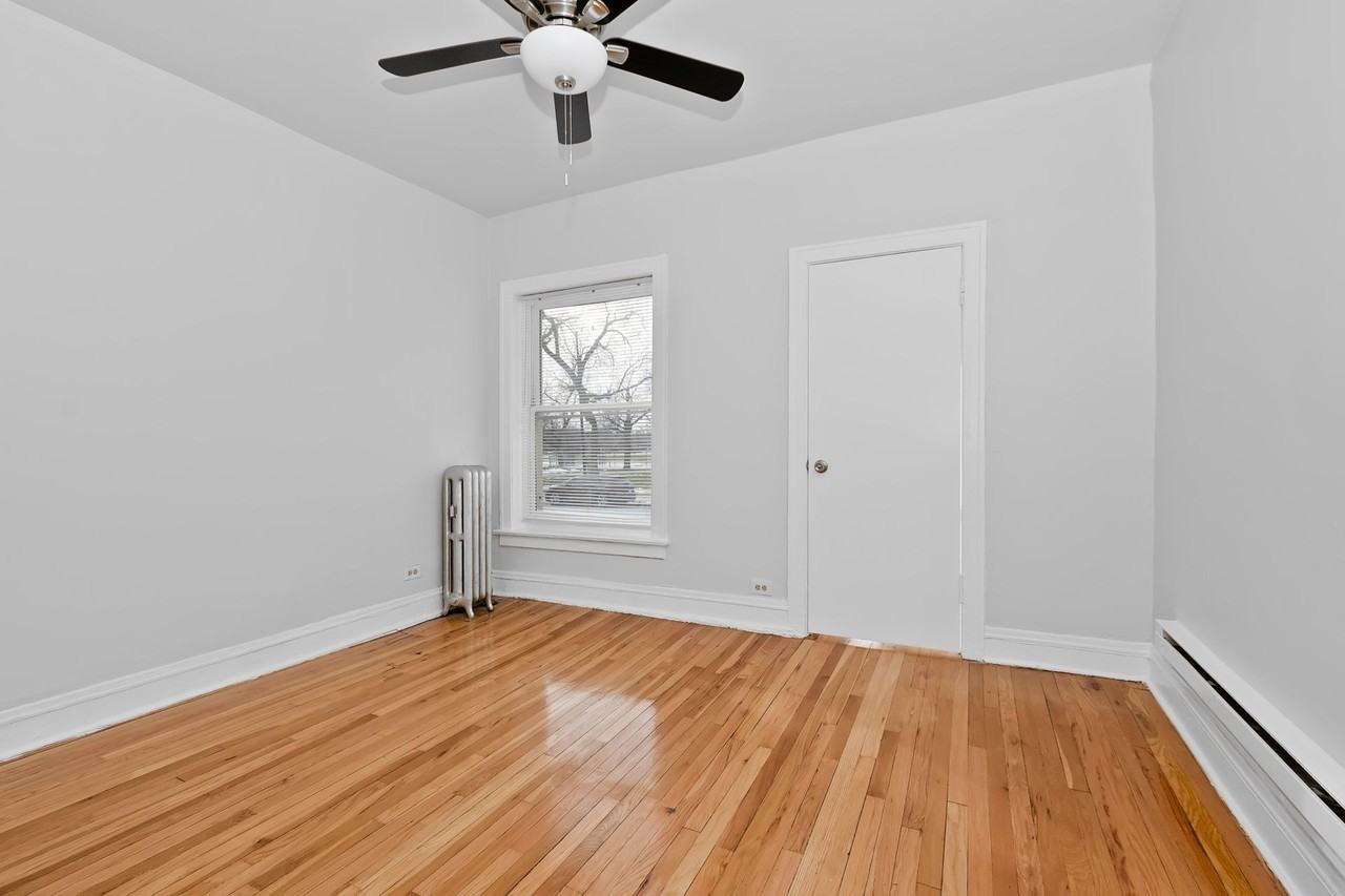 11201 S. King Drive - Photo 7 of 12