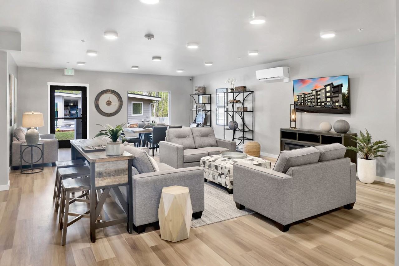 Beautiful Brand - Photo 2 of 50