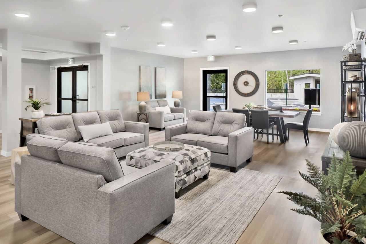 Beautiful Brand - Photo 4 of 50