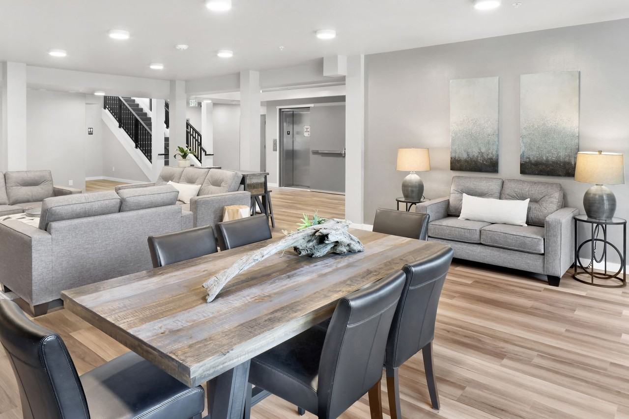 Beautiful Brand - Photo 6 of 50