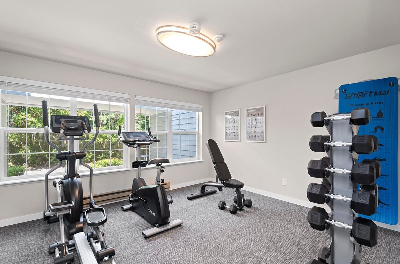 Wavied $250 Amin Fee | Fira Apartments | Gig Harbor, WA - Photo 5 of 12