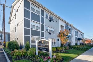 featured image of 16 Hickory Ave