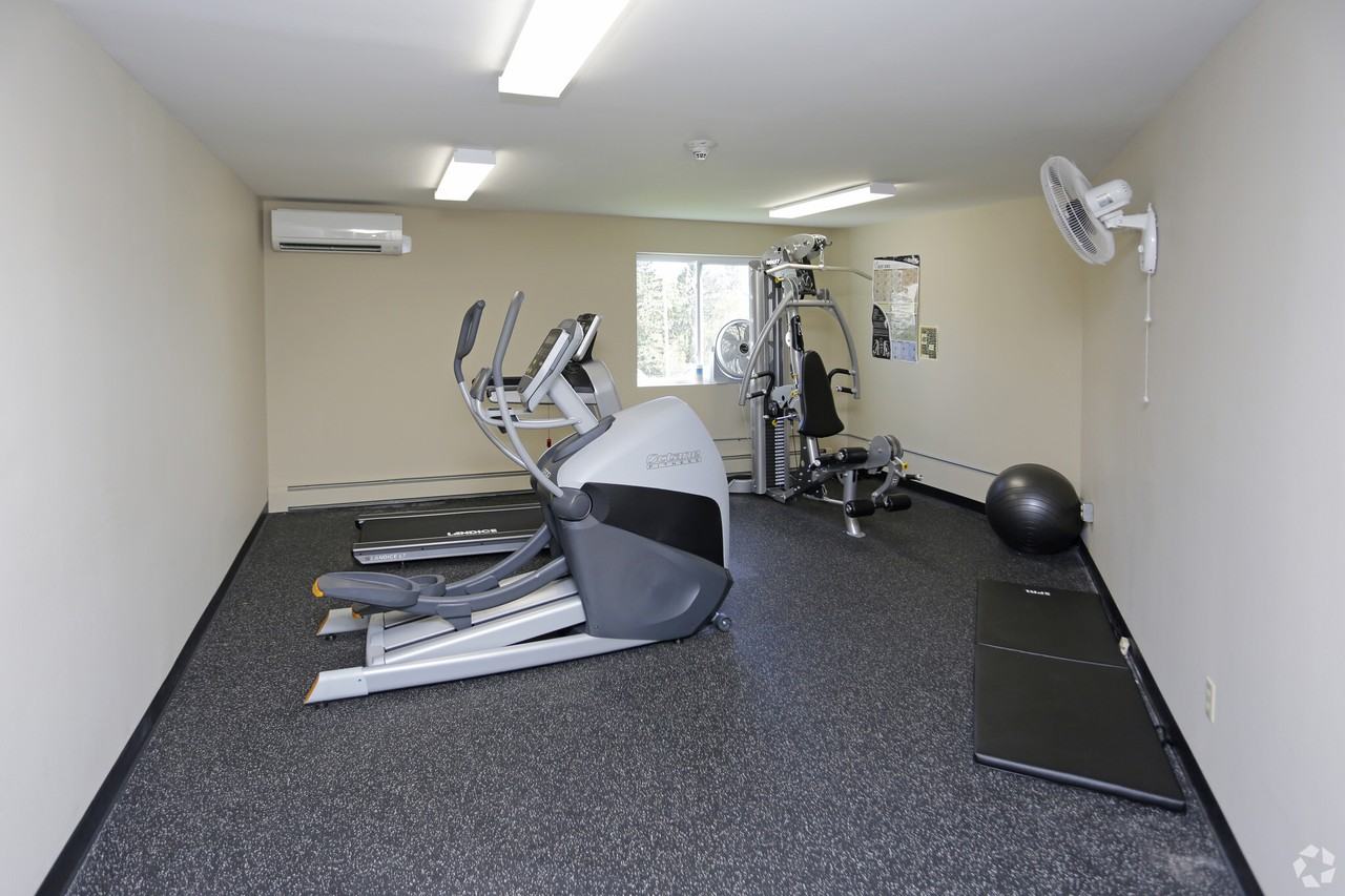 Ridgewood Apartments - Photo 3 of 24