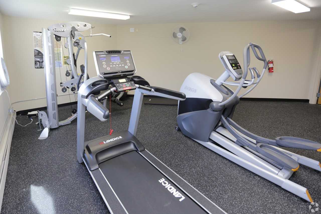 Ridgewood Apartments - Photo 4 of 24