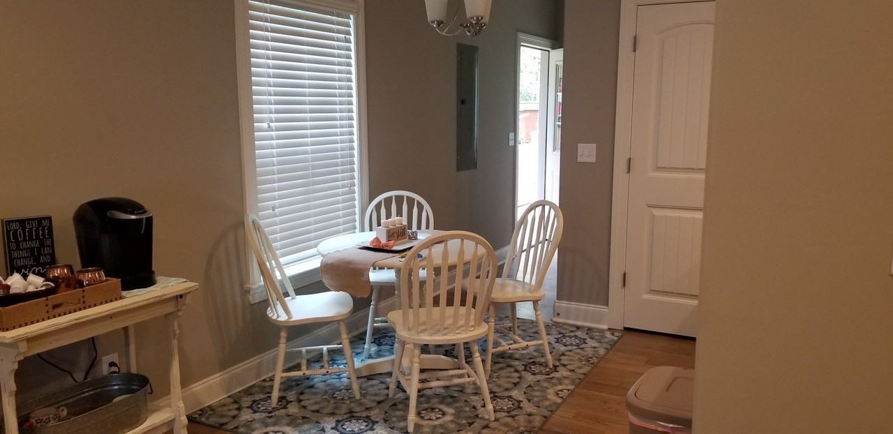 1201 Ivy Road - Photo 4 of 23