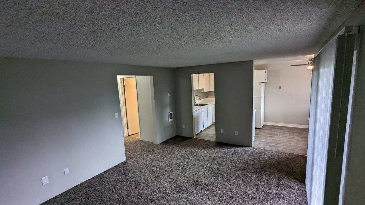 Stillwater Apartments - Photo 7 of 27